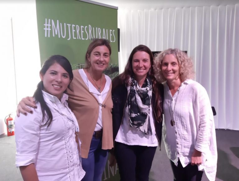 La Escuela de Robótica participó del Primer Encuentro Nacional de Mujeres en el Agro