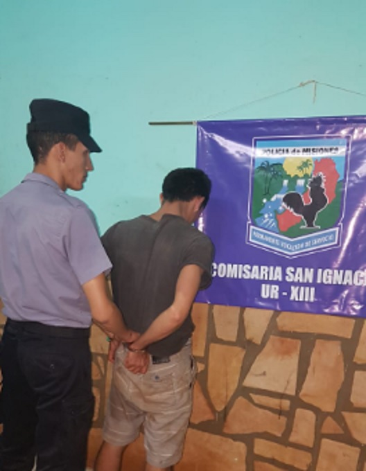 San Ignacio: arrojó un arma en entre las malezas y terminó detenido