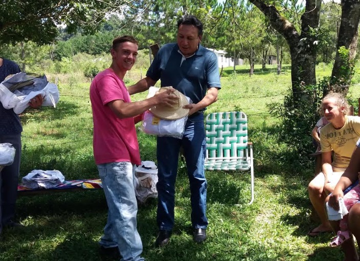 San Pedro: con la apicultura los más jóvenes apuestan a quedarse en la chacra