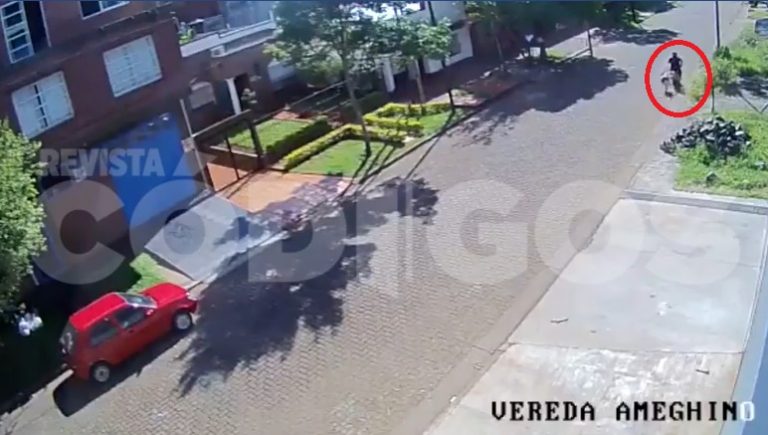 Video: así atacan los motochorros en calle Ameghino y Herrera de Posadas