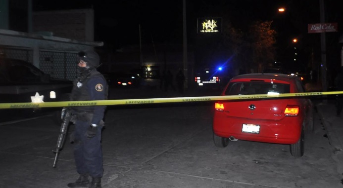 Ataque de sicarios en un bar deja al menos 13 muertos en México 
