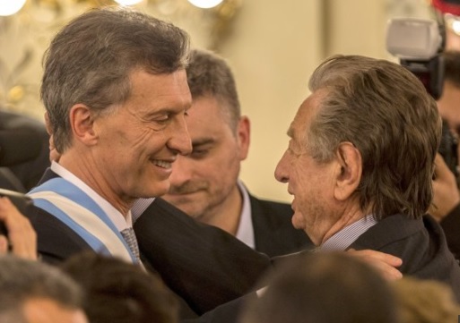Macri agradeció los mensajes de apoyo tras la muerte de su padre y pidió "intimidad"
