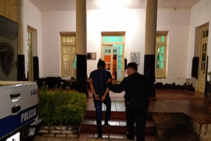 Itacuararé: agredió a un hombre con un machete y lo detuvieron