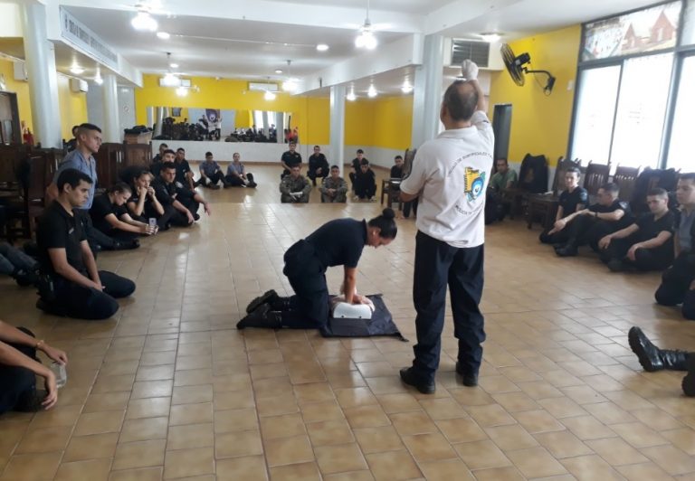 Policías participaron de curso de RCP básico y primeros auxilios en Posadas