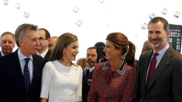 Los reyes de España llegaron a la Argentina para su primera visita de Estado al país