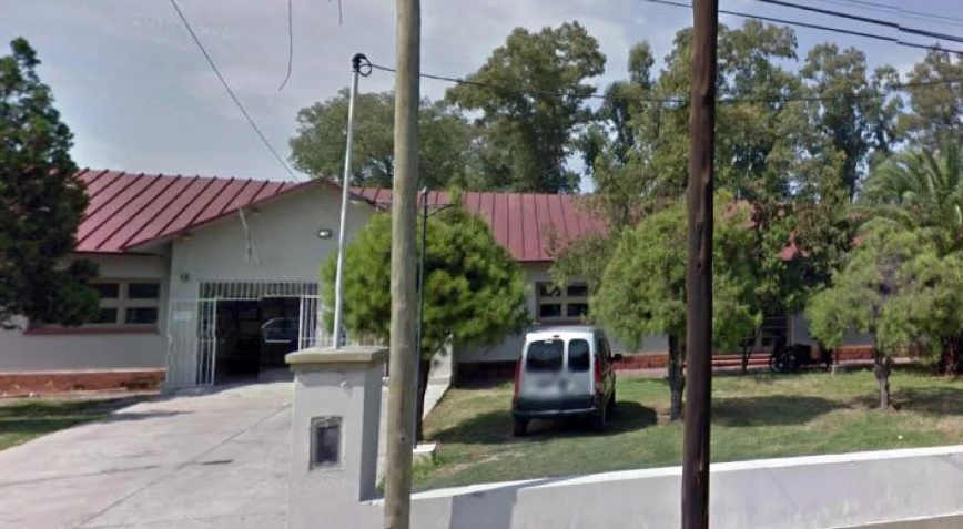 Tras cobrar la AUH, abandonó a sus hijos y viajó a Córdoba para ver a su novio