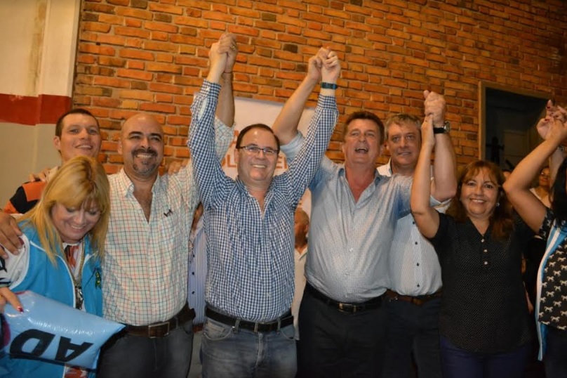 Elecciones 2019: Wolenberg, candidato a intendente de Alem presentó a sus compañeros de fórmula