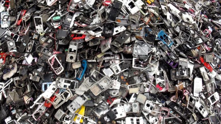 Se generan 50 millones de toneladas de basura electrónica y sólo se recicla el 20%