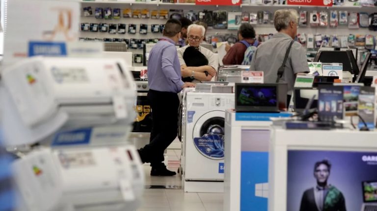 La venta de electrodomésticos cayó 33% en febrero