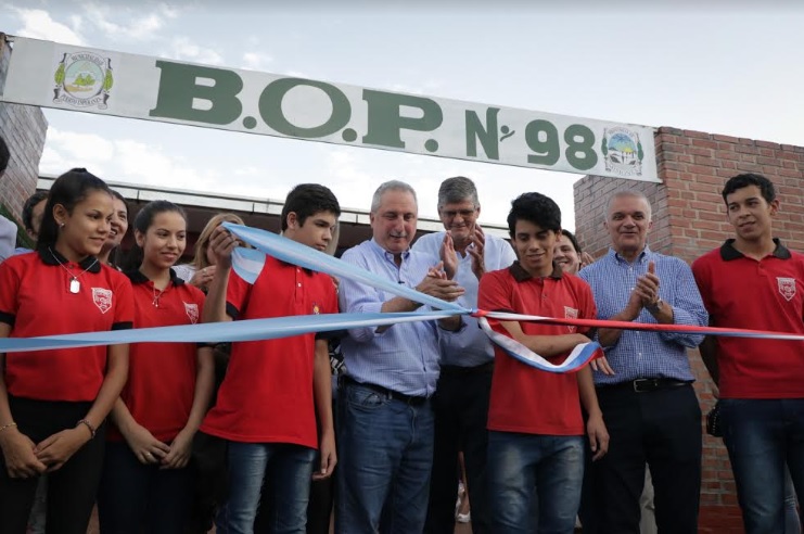 Passalacqua inauguró el nuevo edificio del BOP 98 en Puerto Esperanza