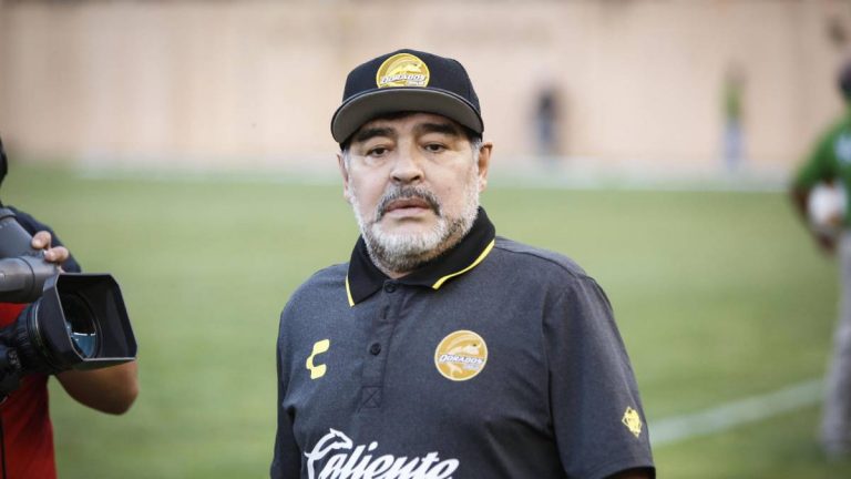 Maradona fue multado por sus dichos sobre Maduro y Trump