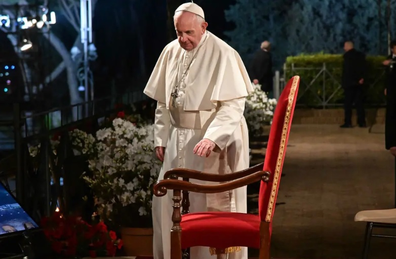 El Papa llamó a ver “todas las cruces del mundo”, incluso la de la Iglesia