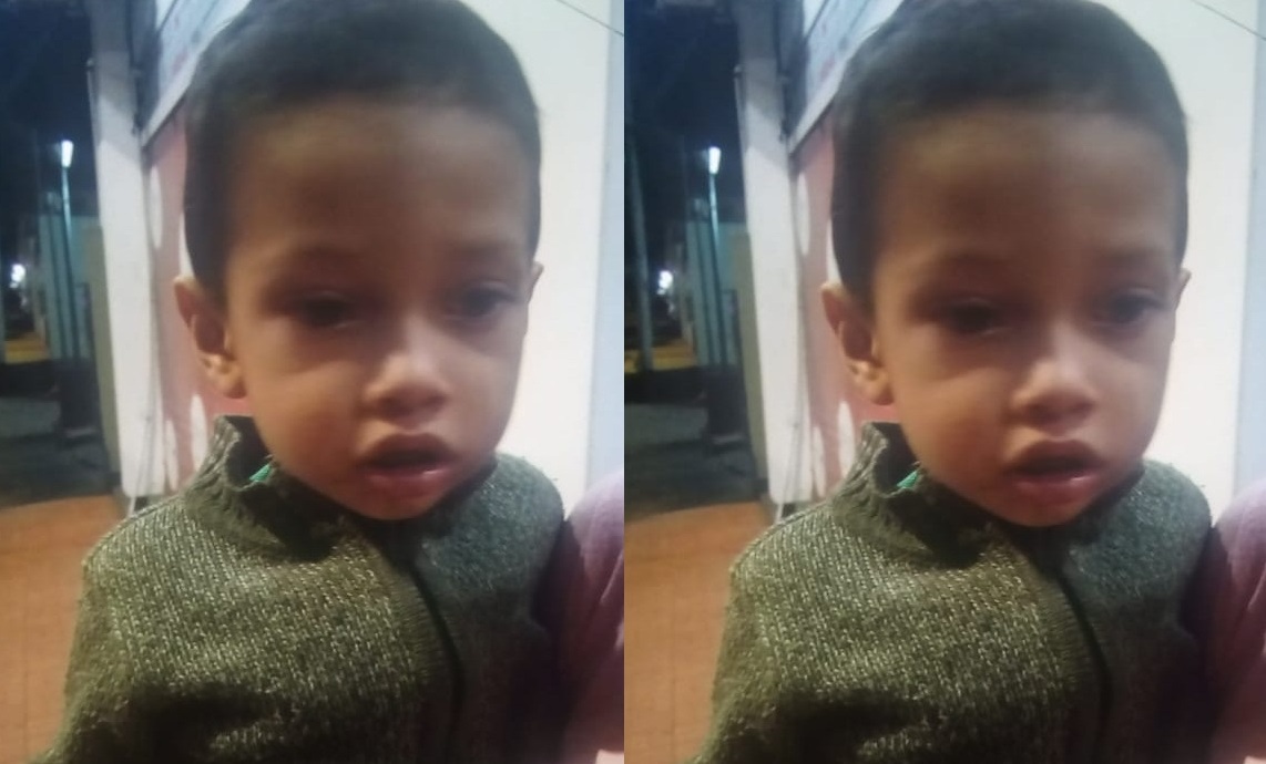 Posadas: buscan a familiares de un niño que fue hallado solo en la vía pública
