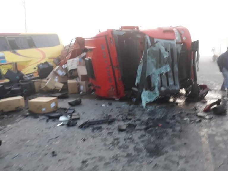 Choque entre un colectivo y un camión en Córdoba: el chofer del ómnibus fallecido era oriundo de Wanda