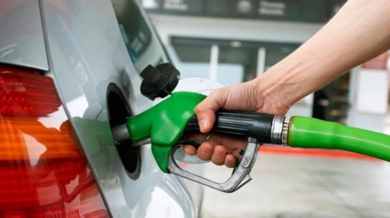 Suba de combustibles: a partir de este martes YPF incrementa un 4% sus precios y Axion, 6%