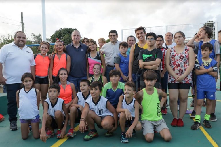 Inauguraron el playón deportivo del barrio “15 de Agosto” de Posadas