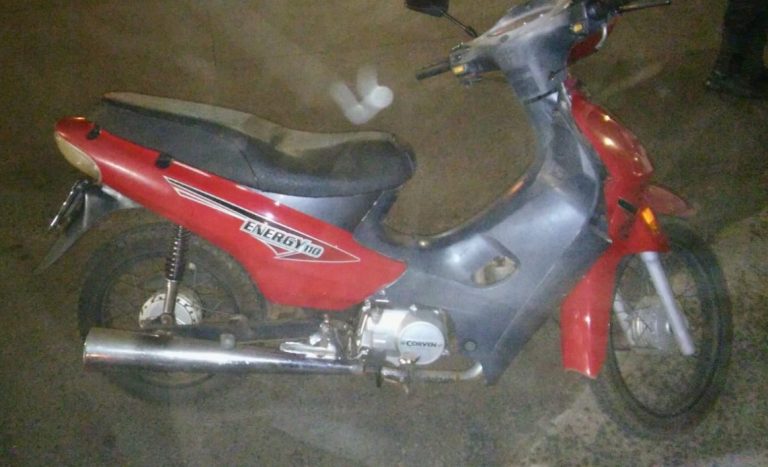 Recuperaron una moto sustraída y detuvieron a un joven en Posadas