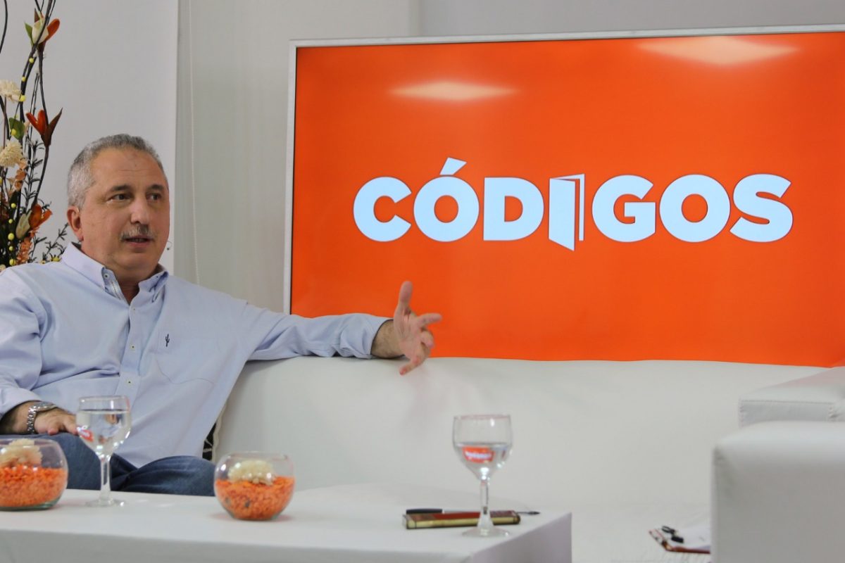 Passalacqua en Códigos en la Tele: “Mi trabajo es ayudar a que la vida de las personas sea más sencilla y feliz”
