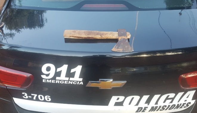 Terminó preso por intentar agredir a su padre y vecino con un hacha: estaba alcoholizado
