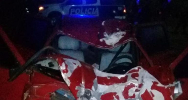 Tránsito fatal: motociclista falleció tras chocar con un auto en Eldorado