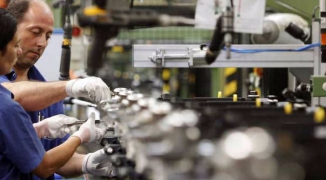 La actividad industrial disminuyó un 9,7% en abril, según FIEL