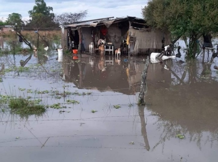 Corrientes: por inundación, evacuaron a doce familias y declararon emergencia hídrica en Itatí