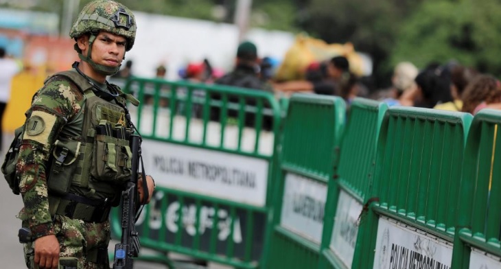 Feroz tiroteo en la frontera entre Venezuela y Colombia: hay heridos y crece el pánico