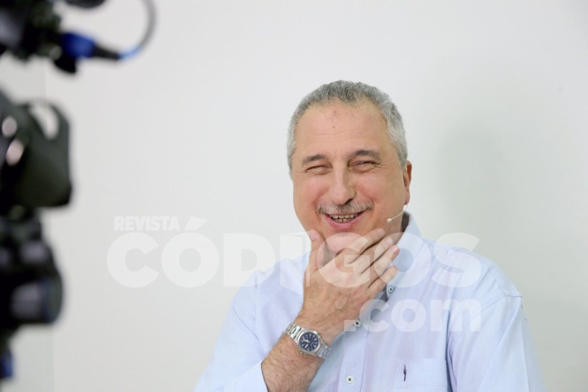 Passalacqua en Códigos en la Tele: “Mi trabajo es ayudar a que la vida de las personas sea más sencilla y feliz”