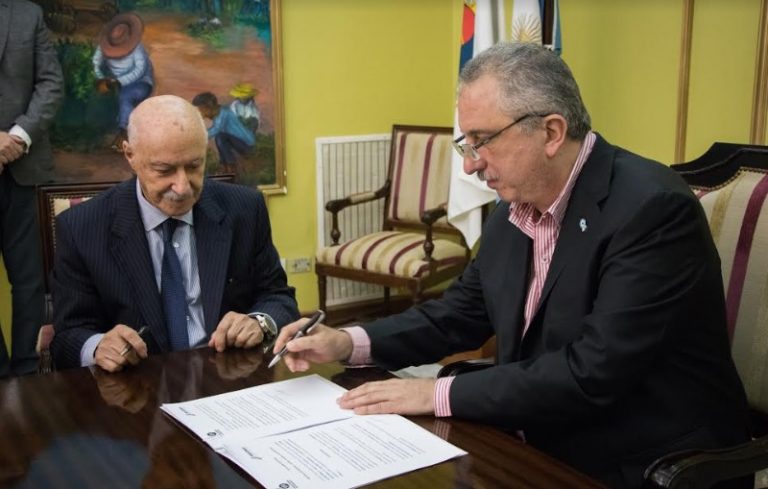 Passalacqua firmó convenio con el CFI y la UNaM