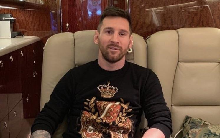 Messi aterrizó en Aeroparque para sumarse a la Selección
