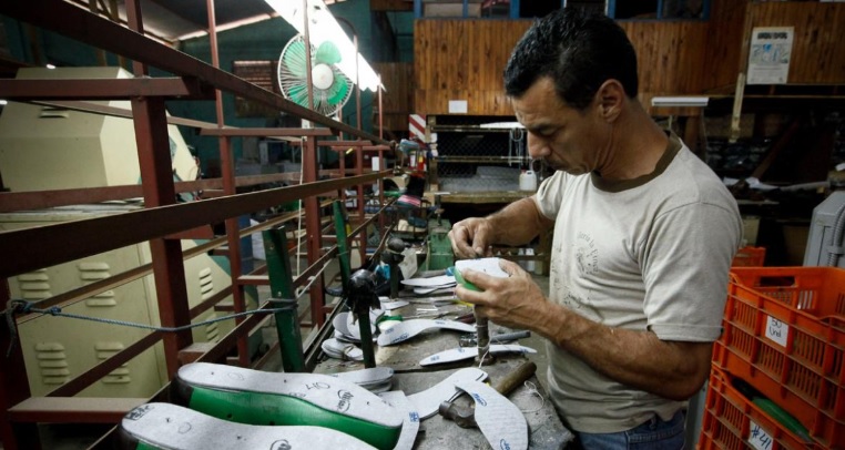 El Gobierno oficializó la quita de retenciones para Pymes