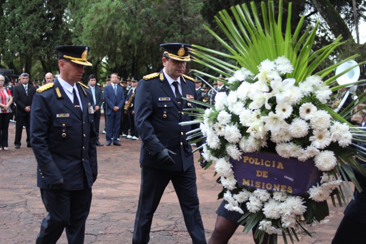 La Policía de Misiones homenajeó a los caídos en cumplimiento del deber