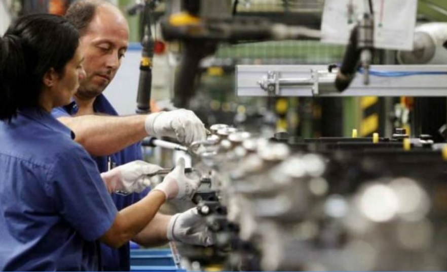 En los últimos tres años se destruyeron 137 mil empleos industriales
