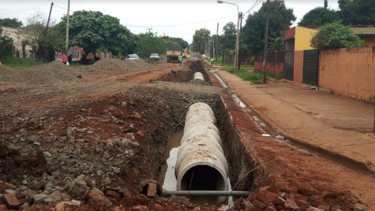 Posadas: construyen nuevos desagües subterráneos en el margen oeste de la avenida Monseñor de Andrea