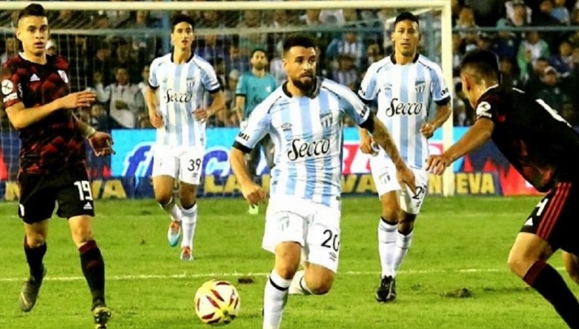 Copa de la Superliga: Atlético Tucumán goleó a River y lo dejó al borde de la eliminación