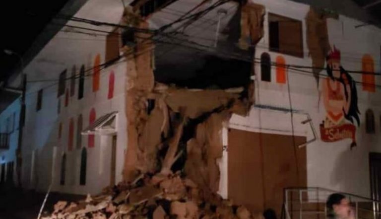 Fuerte sismo sacudió a Perú, Colombia y Ecuador