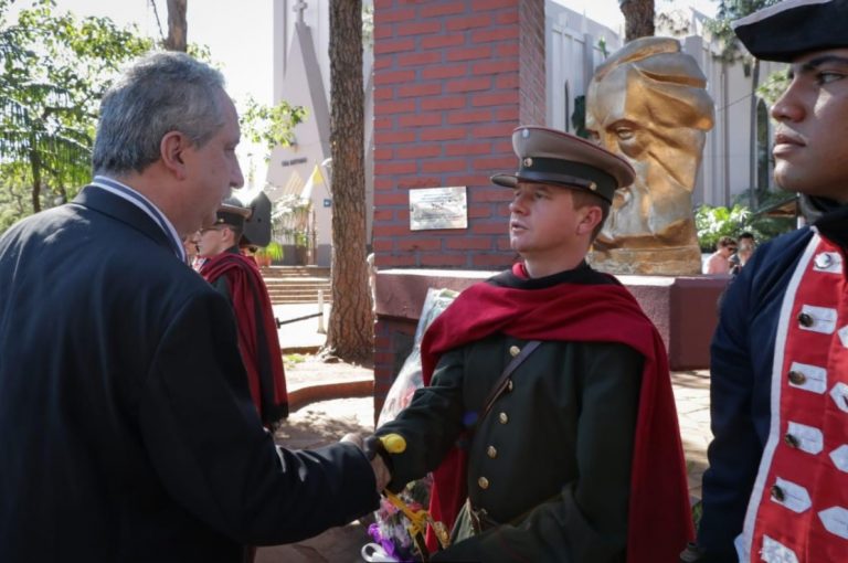 Rindieron homenaje al General Martín Miguel de Güemes en Oberá