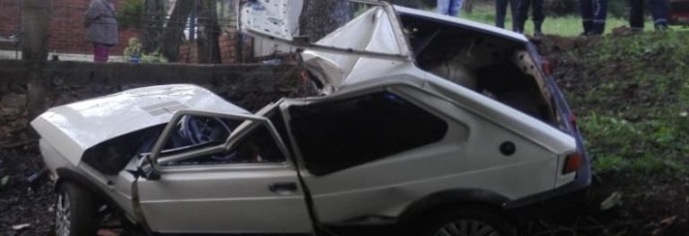 Accidente fatal en Eldorado: un hombre murió tras despistar con su auto sobre la avenida Formosa