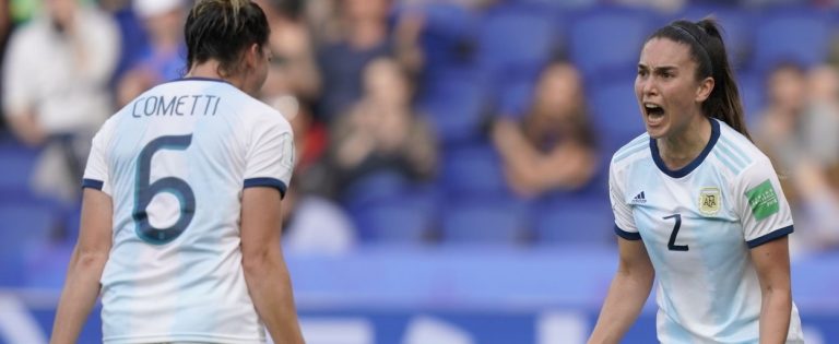 Fútbol femenino: Argentina debutó con un empate histórico ante Japón en el Mundial de Francia