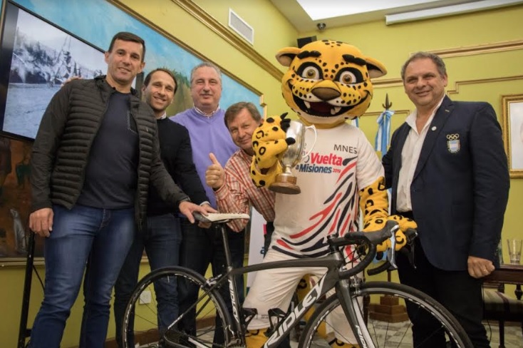 Lanzaron una nueva edición de la histórica competencia “Vuelta a Misiones” de ciclismo