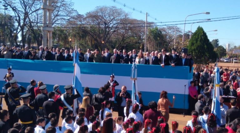Candelaria: el Gobernador encabezó el acto por el Día de la Bandera junto a Urtubey