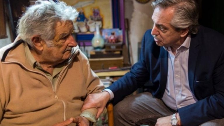 Fernández: "Macri está con Bolsonaro, yo estoy con Mujica"