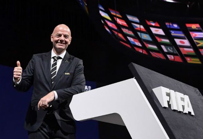 Infantino sigue al frente de la FIFA hasta 2023