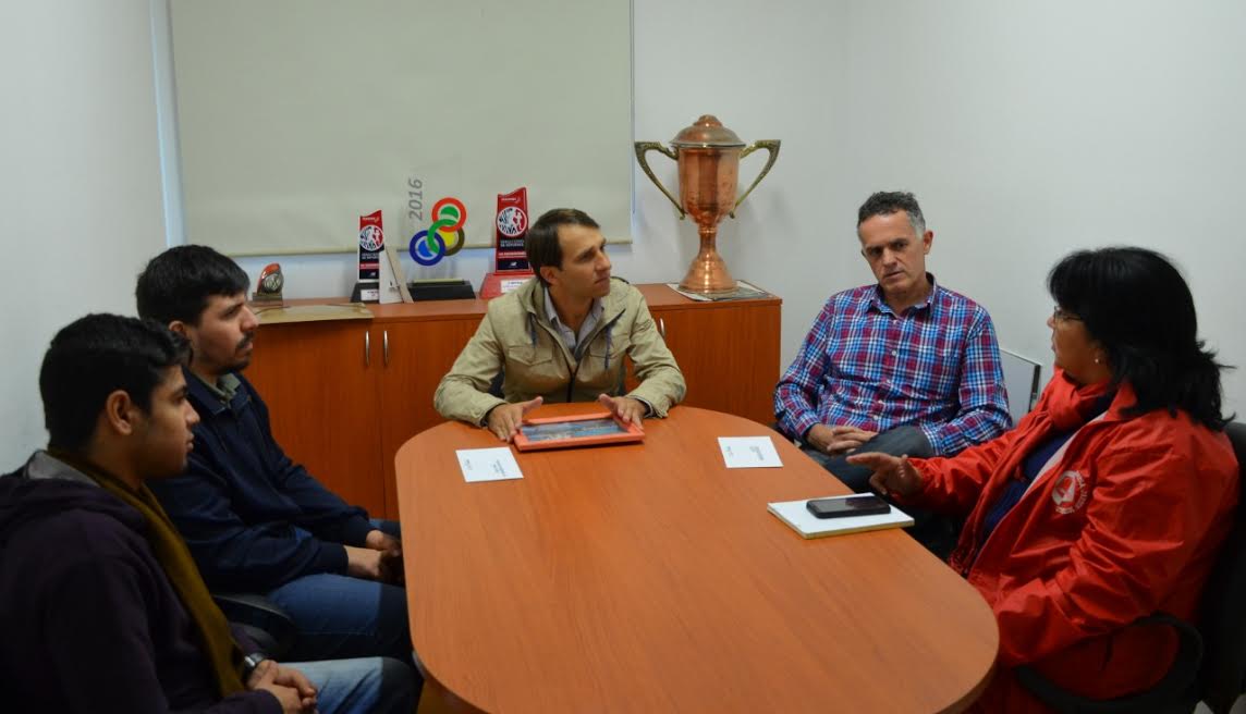 Entregaron recursos a entidades deportivas misioneras 2 4 - 0 32 - 3