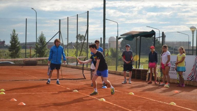 Tenis: realizarán una clínica para jóvenes en el Cepard