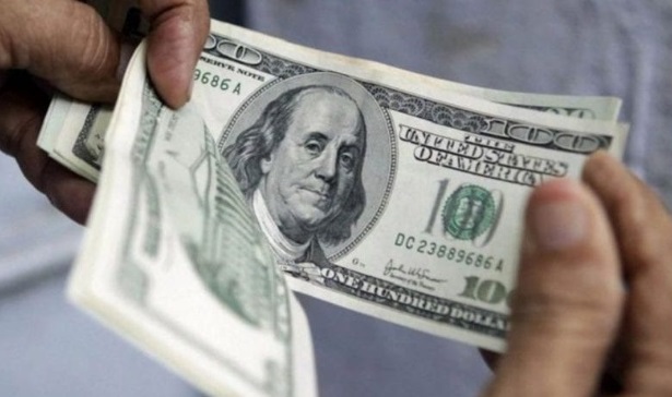 El dólar vuelve a pegar otro salto: en algunos bancos ya llega a los $45