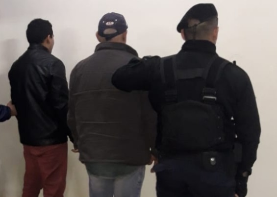 Secuestraron una camioneta y detuvieron a dos hombres por el robo de un automóvil