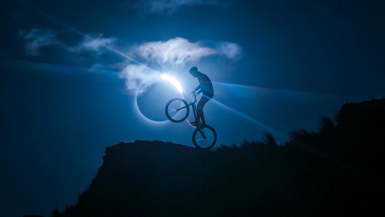 La increíble imagen del eclipse que sacó un fotógrafo cordobés