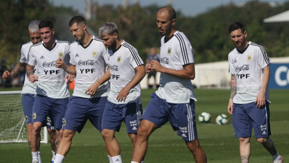 Copa América: Scaloni duda entre dos históricos para confirmar el equipo que jugará ante Brasil
