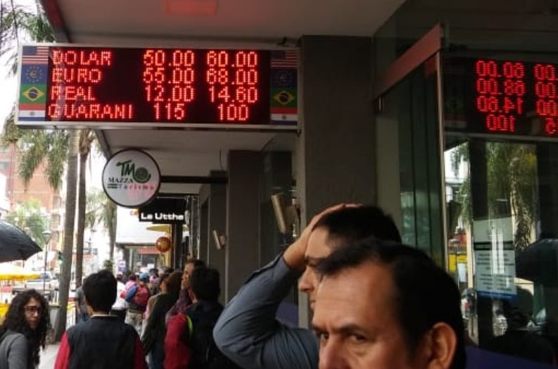 Imparable: el dólar se vende a $60 en Posadas